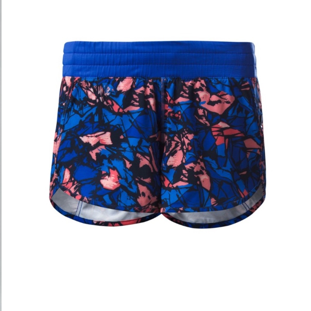Lululemon Tracker IV short